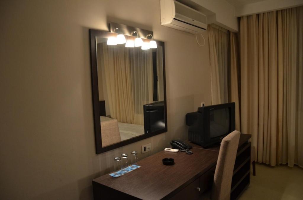 Hotel Golf Luxury Kruševac Kültér fotó