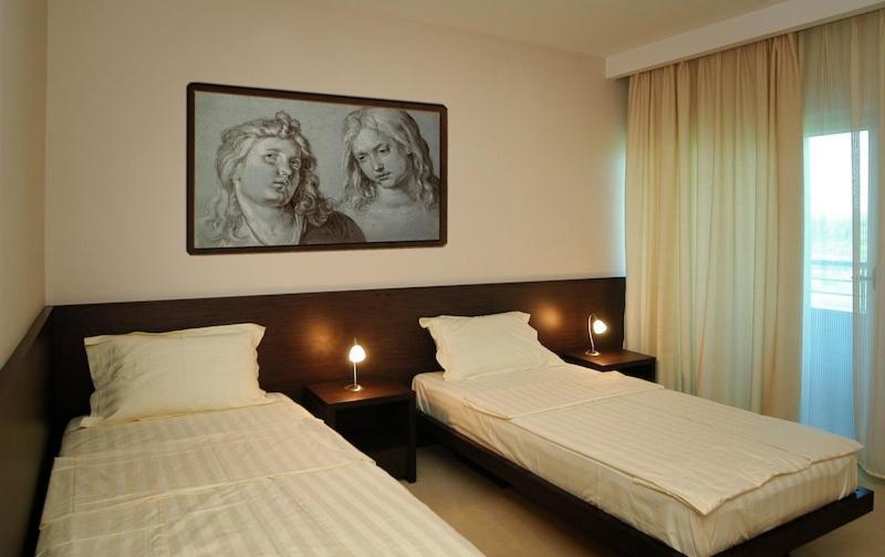 Hotel Golf Luxury Kruševac Kültér fotó